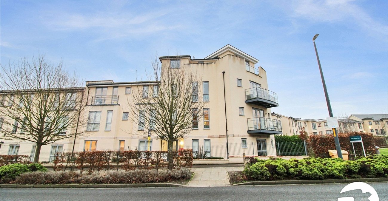 2 bedroom property to rent in Northfleet | Robinson Michael & Jackson