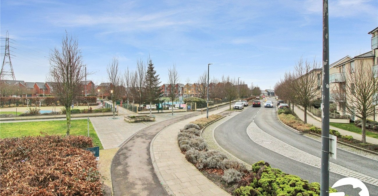 2 bedroom property to rent in Northfleet | Robinson Michael & Jackson