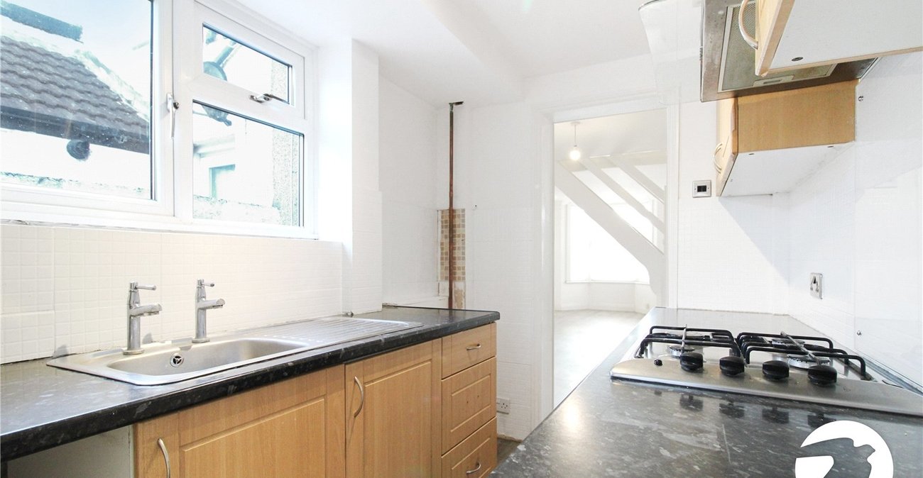 2 bedroom house to rent in Northfleet | Robinson Michael & Jackson