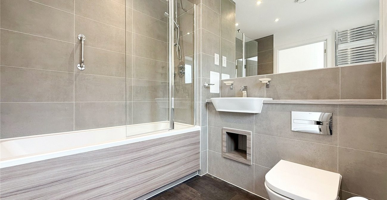 2 bedroom house to rent in Rochester | Robinson Michael & Jackson