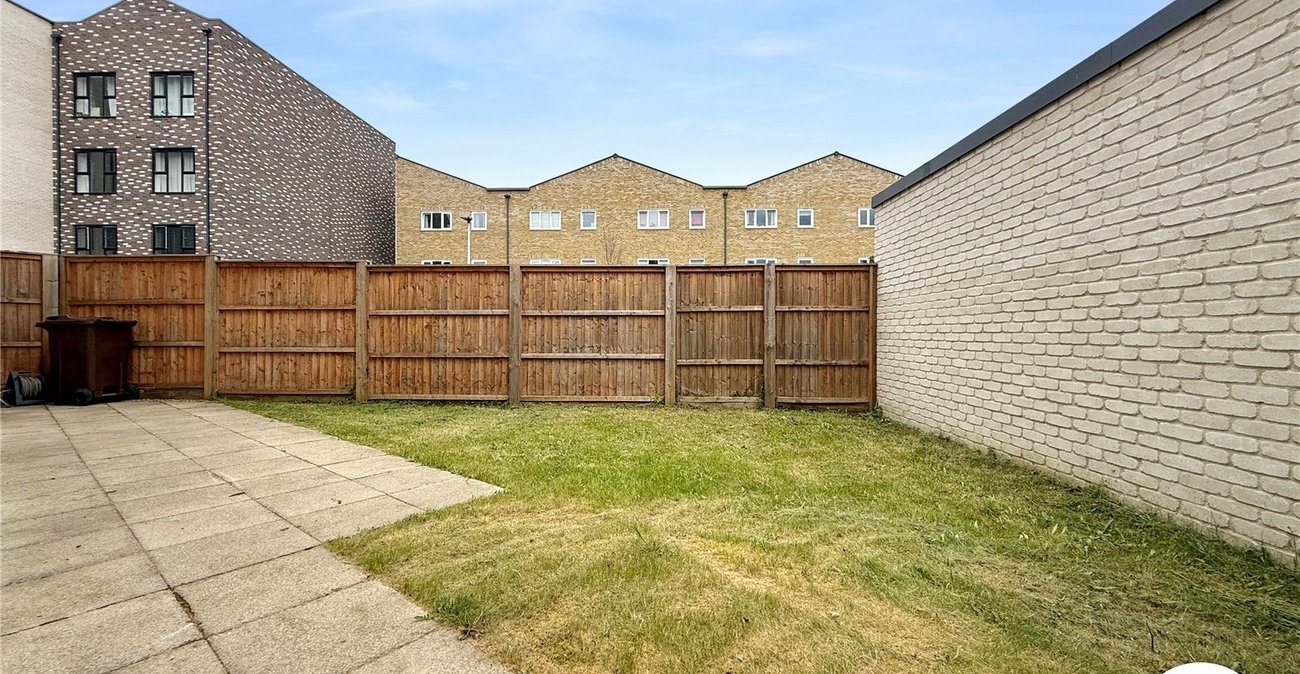 2 bedroom house to rent in Rochester | Robinson Michael & Jackson