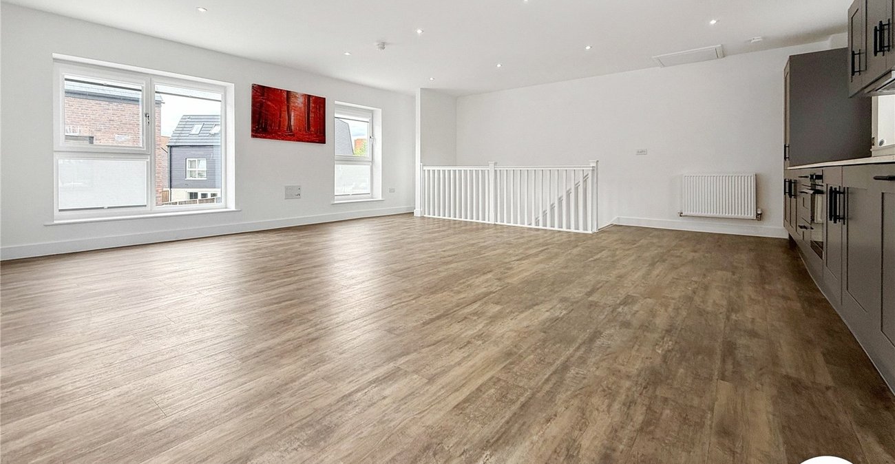 2 bedroom house to rent in Rochester | Robinson Michael & Jackson