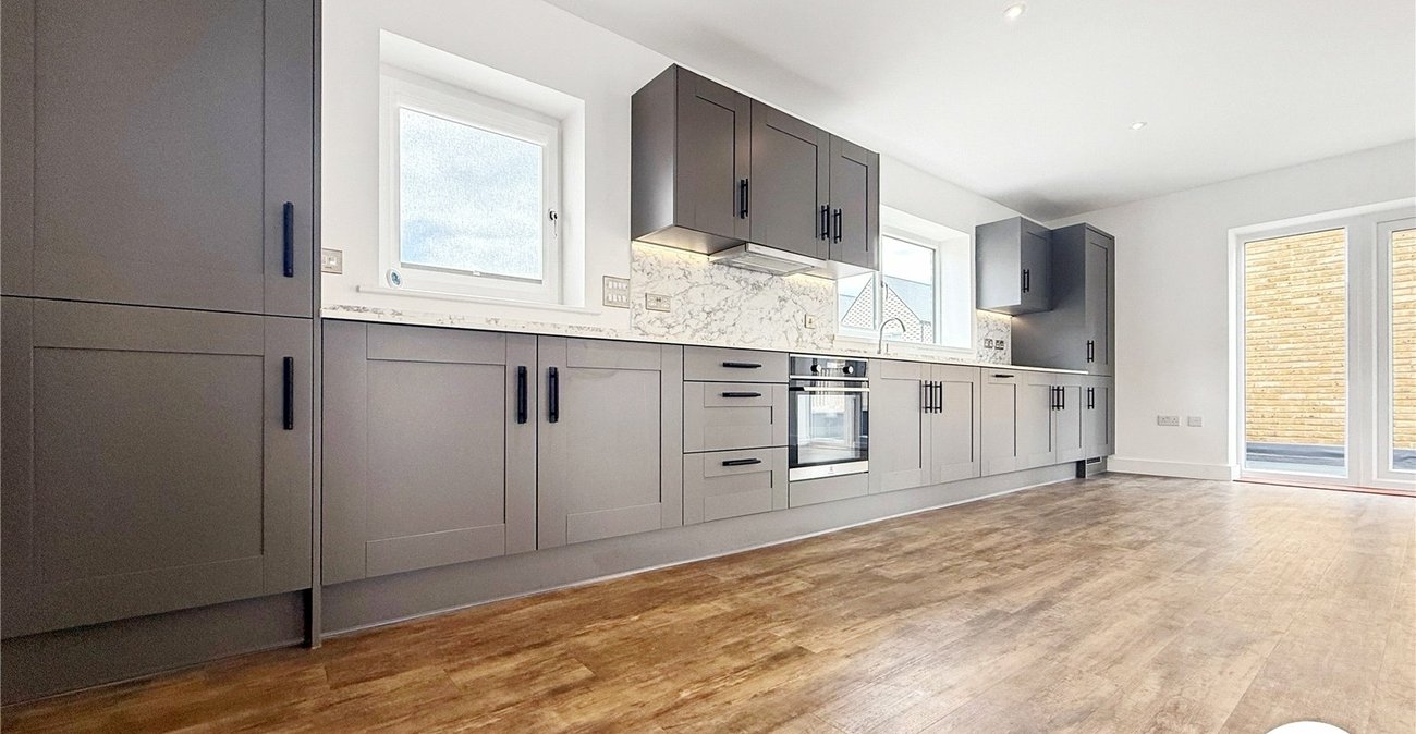 2 bedroom house to rent in Rochester | Robinson Michael & Jackson