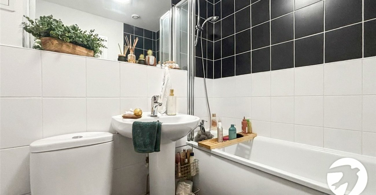 2 bedroom property to rent in Swanley | Robinson Jackson