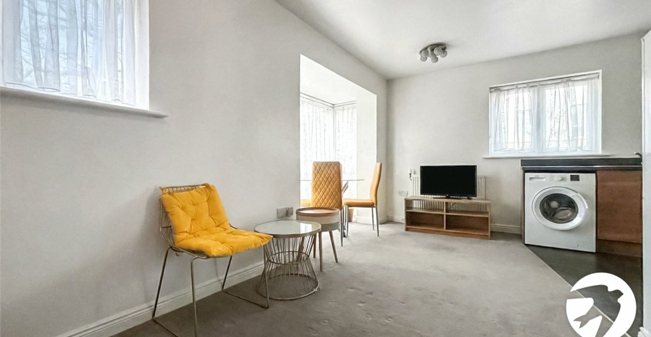 2 bedroom property to rent in Swanley | Robinson Jackson