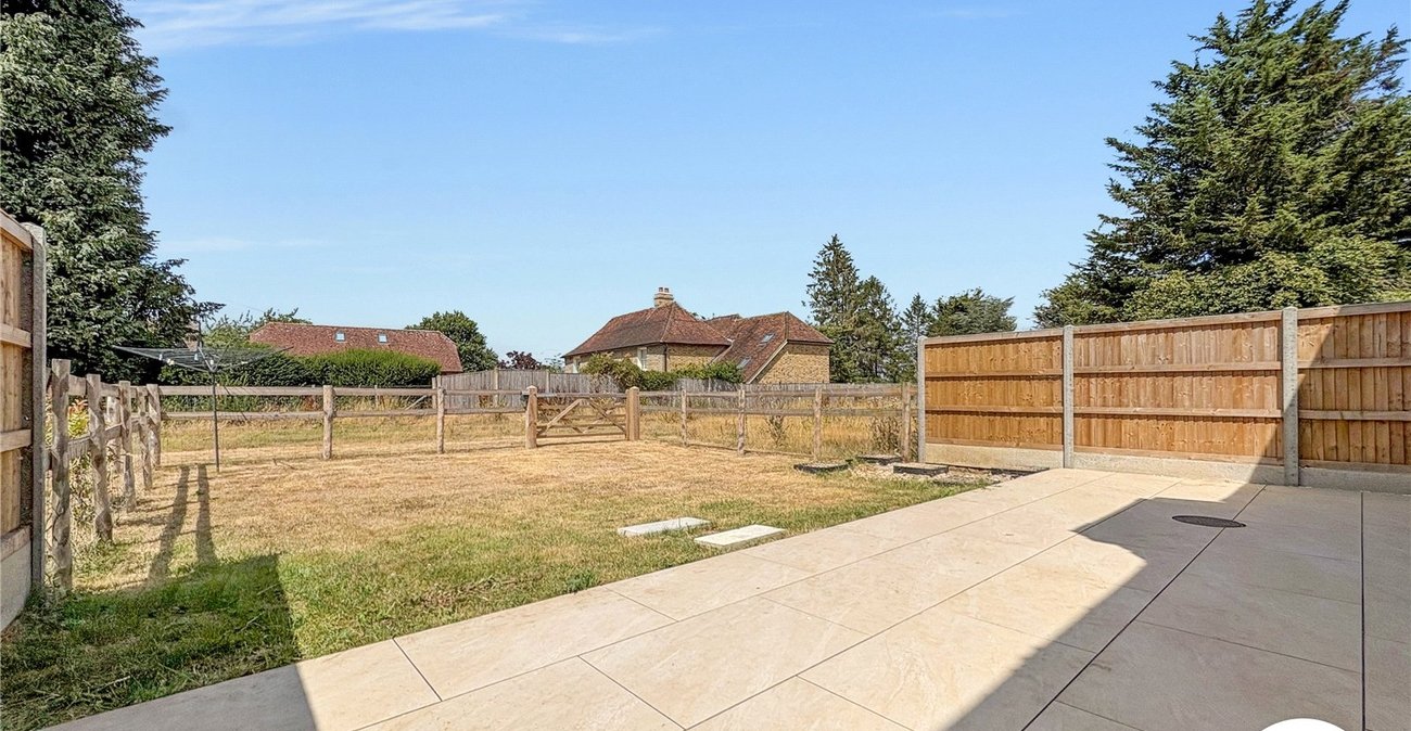 3 bedroom house to rent in Lynsted | Robinson Michael & Jackson