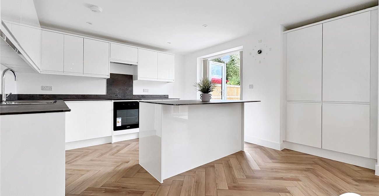 3 bedroom house to rent in Lynsted | Robinson Michael & Jackson