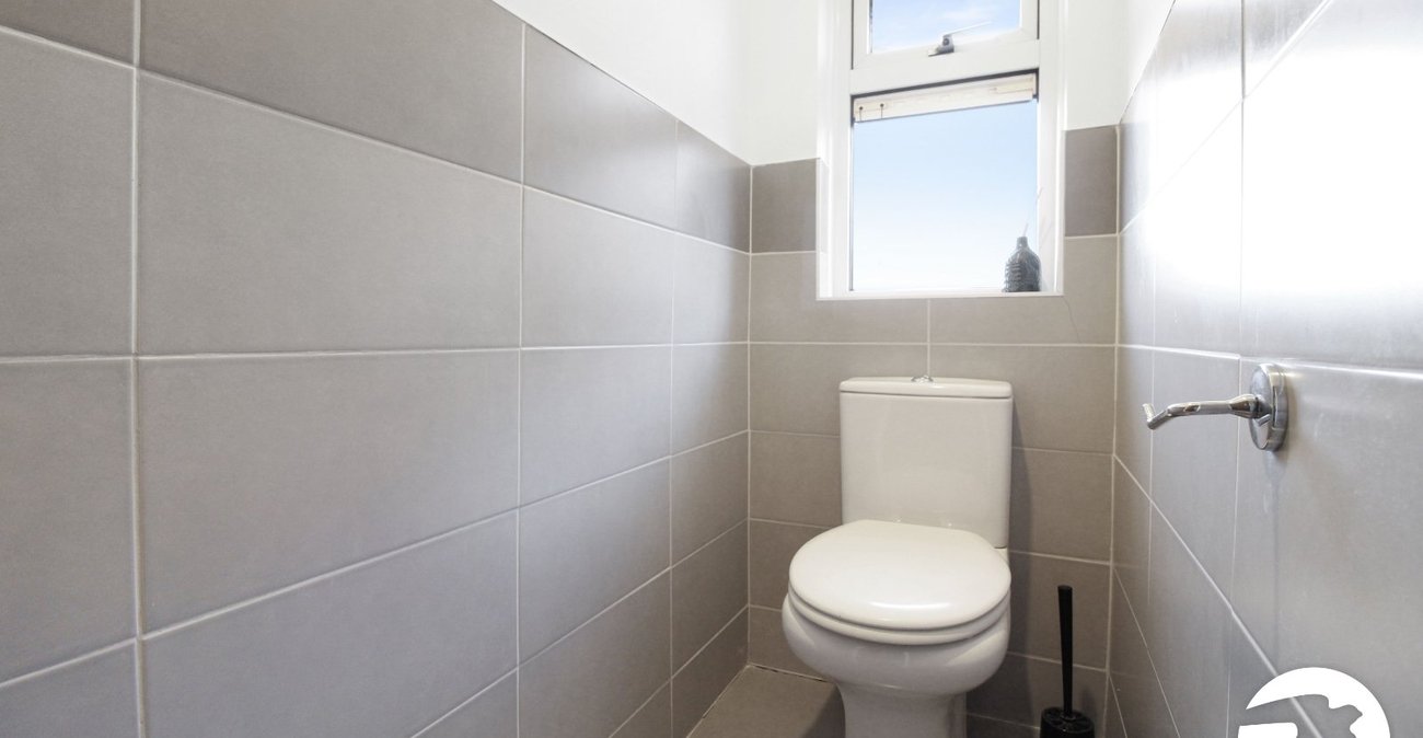 3 bedroom house to rent in Gravesend | Robinson Michael & Jackson