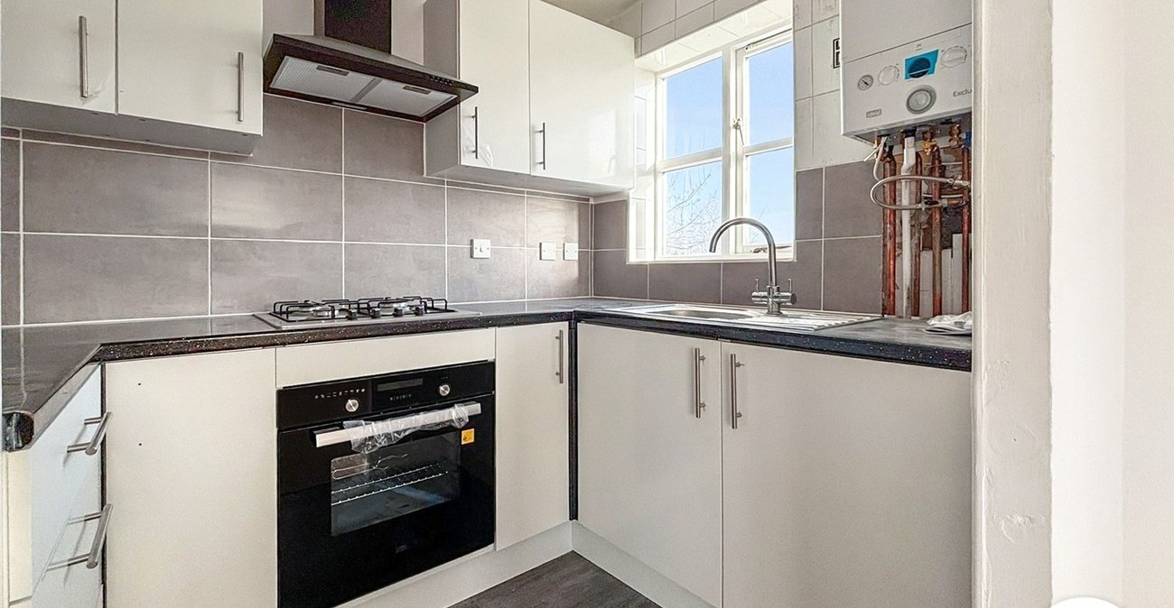 2 bedroom property to rent in Dartford | Robinson Jackson