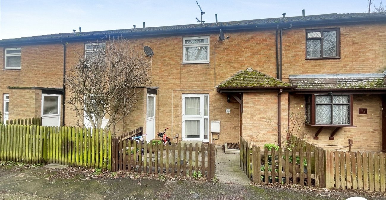 3 bedroom house to rent in Rainham | Robinson Michael & Jackson