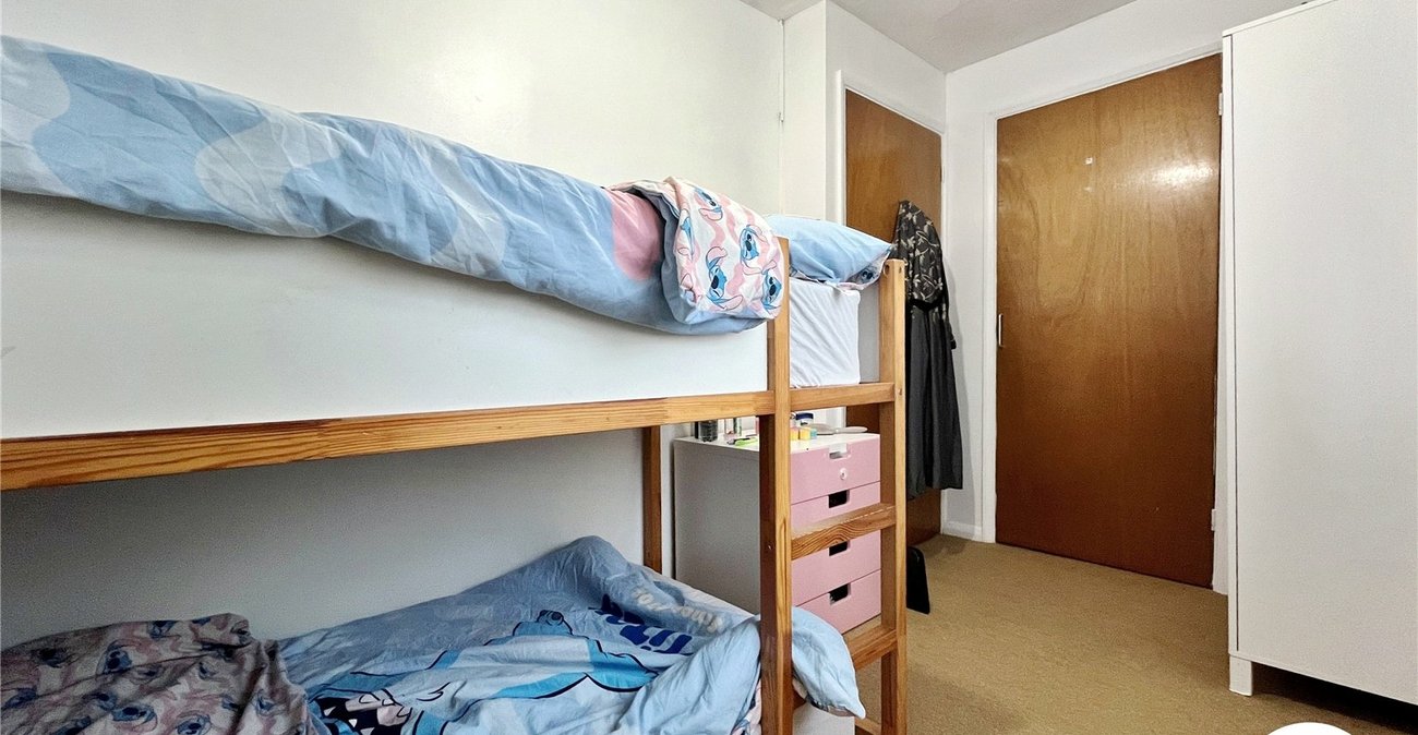 3 bedroom house to rent in Rainham | Robinson Michael & Jackson