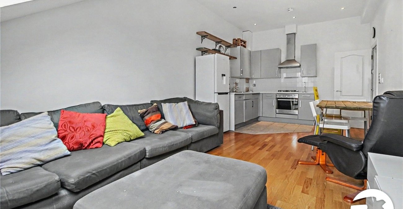2 bedroom property to rent in Burrage Road | 