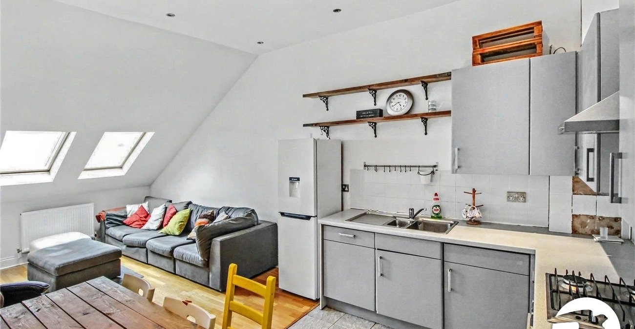 2 bedroom property to rent in Burrage Road | 