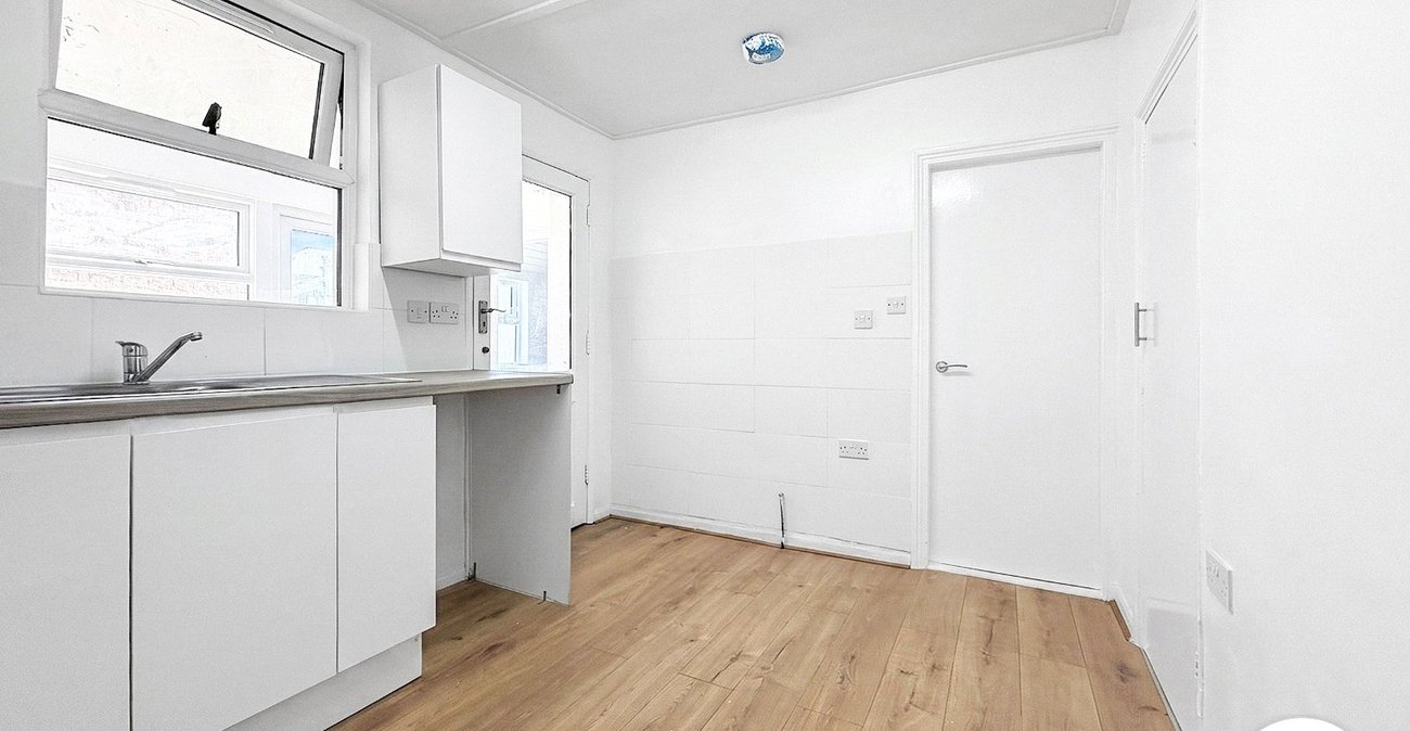 2 bedroom house to rent in Sittingbourne | Robinson Michael & Jackson