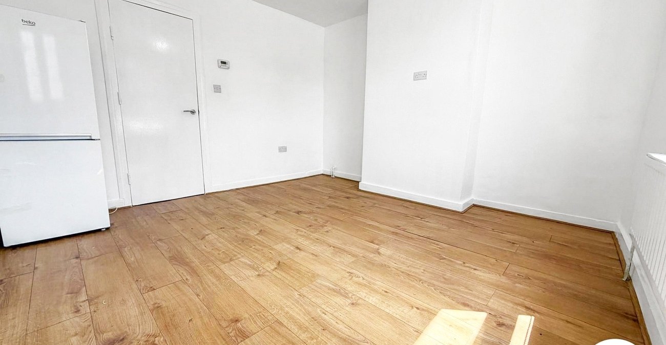 2 bedroom house to rent in Sittingbourne | Robinson Michael & Jackson