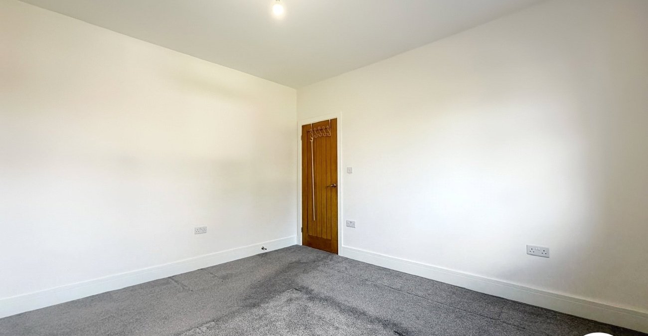 4 bedroom house to rent in Welling | 
