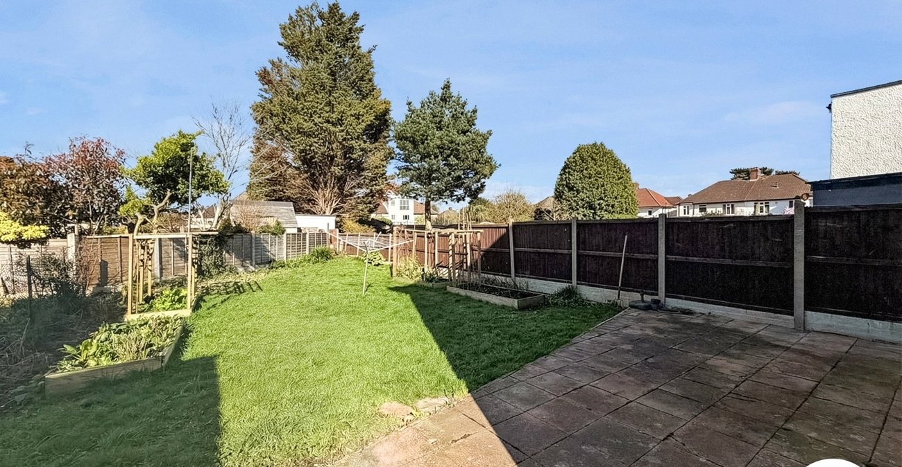 4 bedroom house to rent in Welling | 