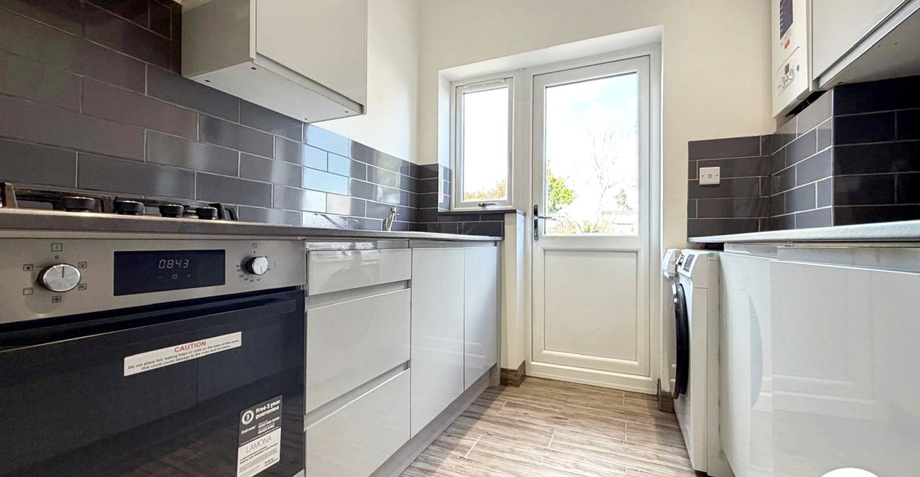 4 bedroom house to rent in Welling | 
