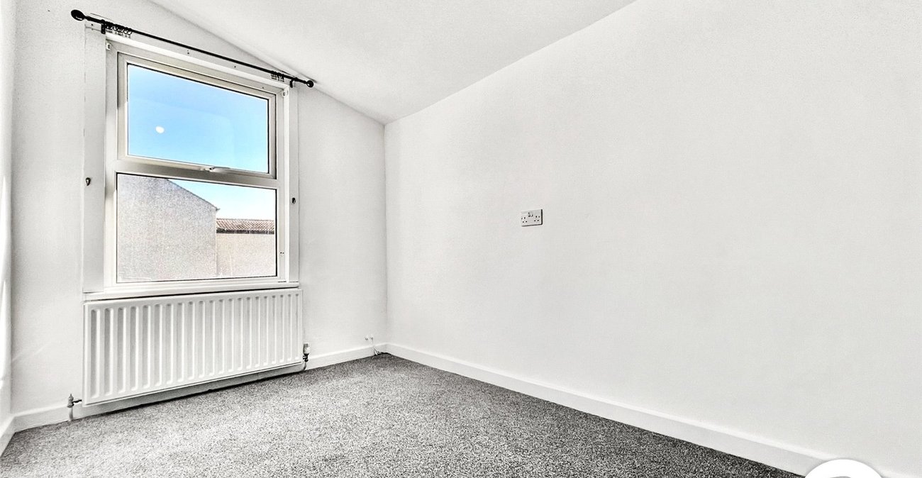 3 bedroom house to rent in Dartford | Robinson Jackson