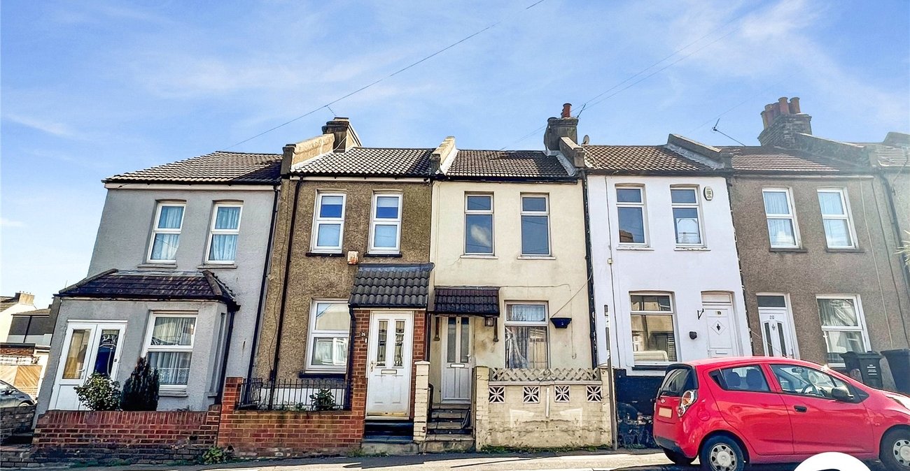 3 bedroom house to rent in Dartford | Robinson Jackson