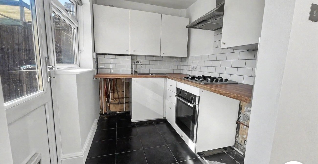 2 bedroom property to rent in Dartford | Robinson Jackson