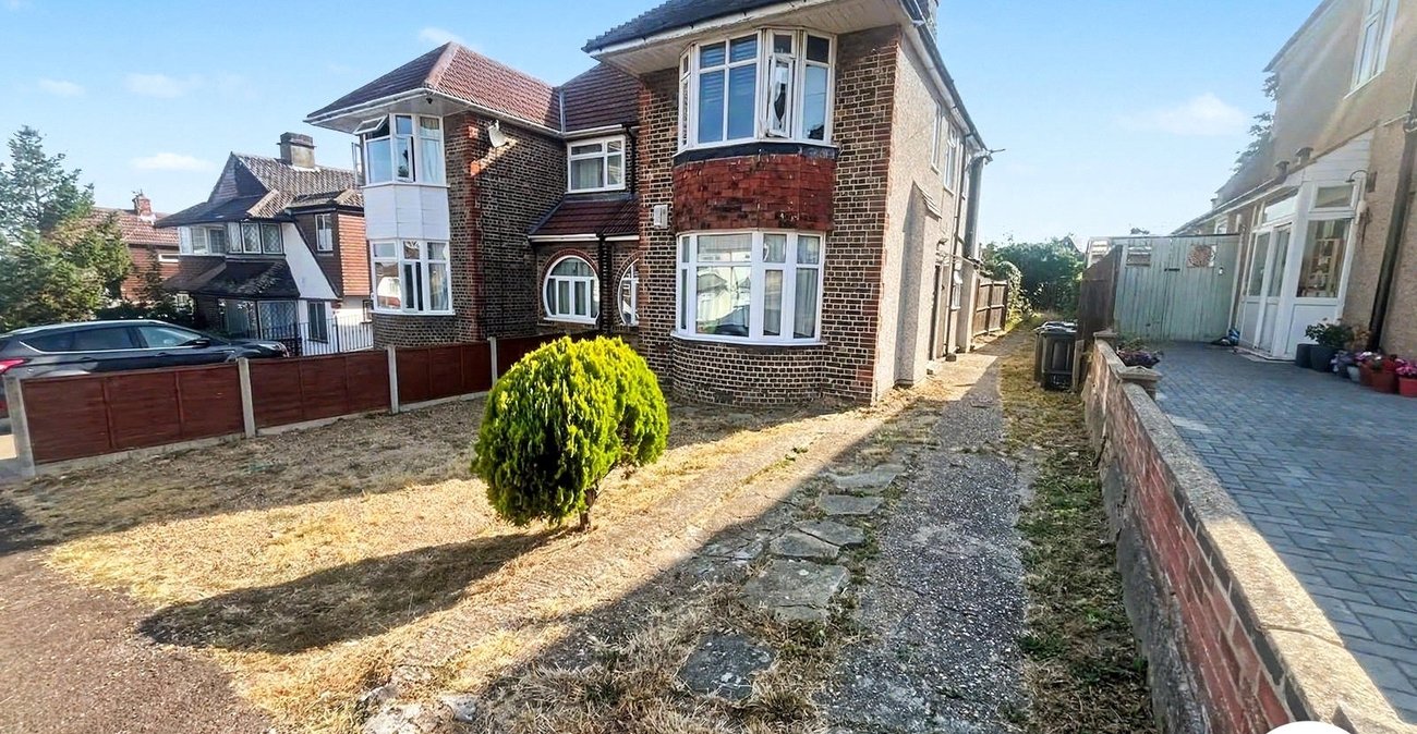 2 bedroom property to rent in Dartford | Robinson Jackson