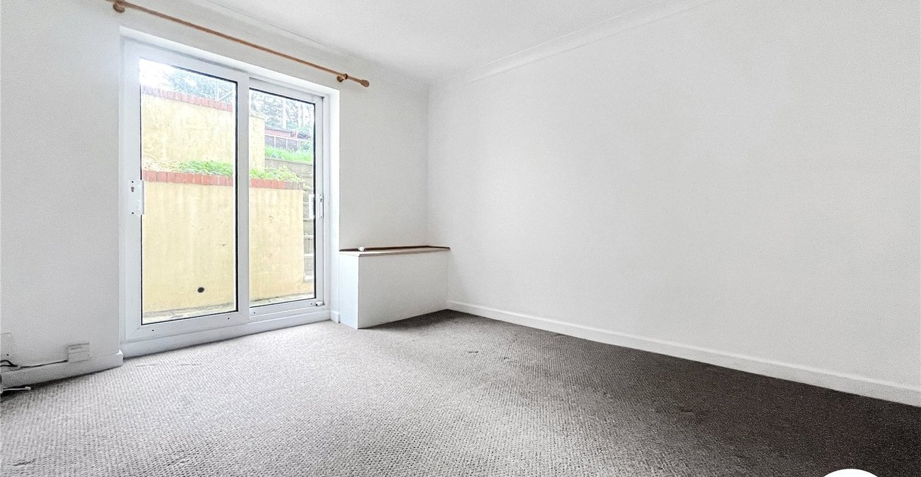 1 bedroom property to rent in Gillingham | Robinson Michael & Jackson