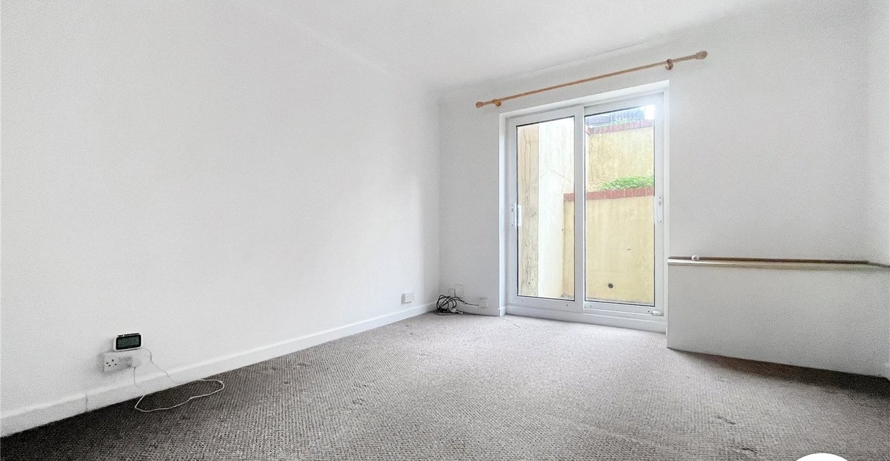 1 bedroom property to rent in Gillingham | Robinson Michael & Jackson