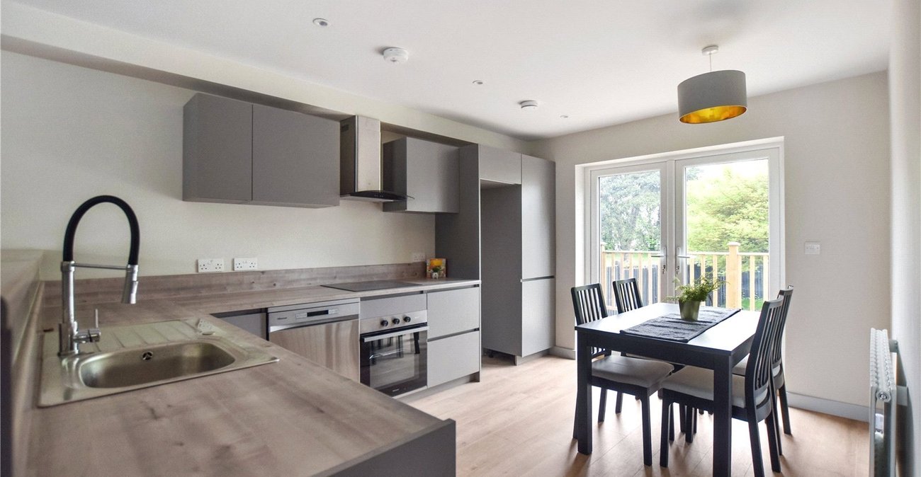 3 bedroom bungalow to rent in Bexley | Robinson Jackson