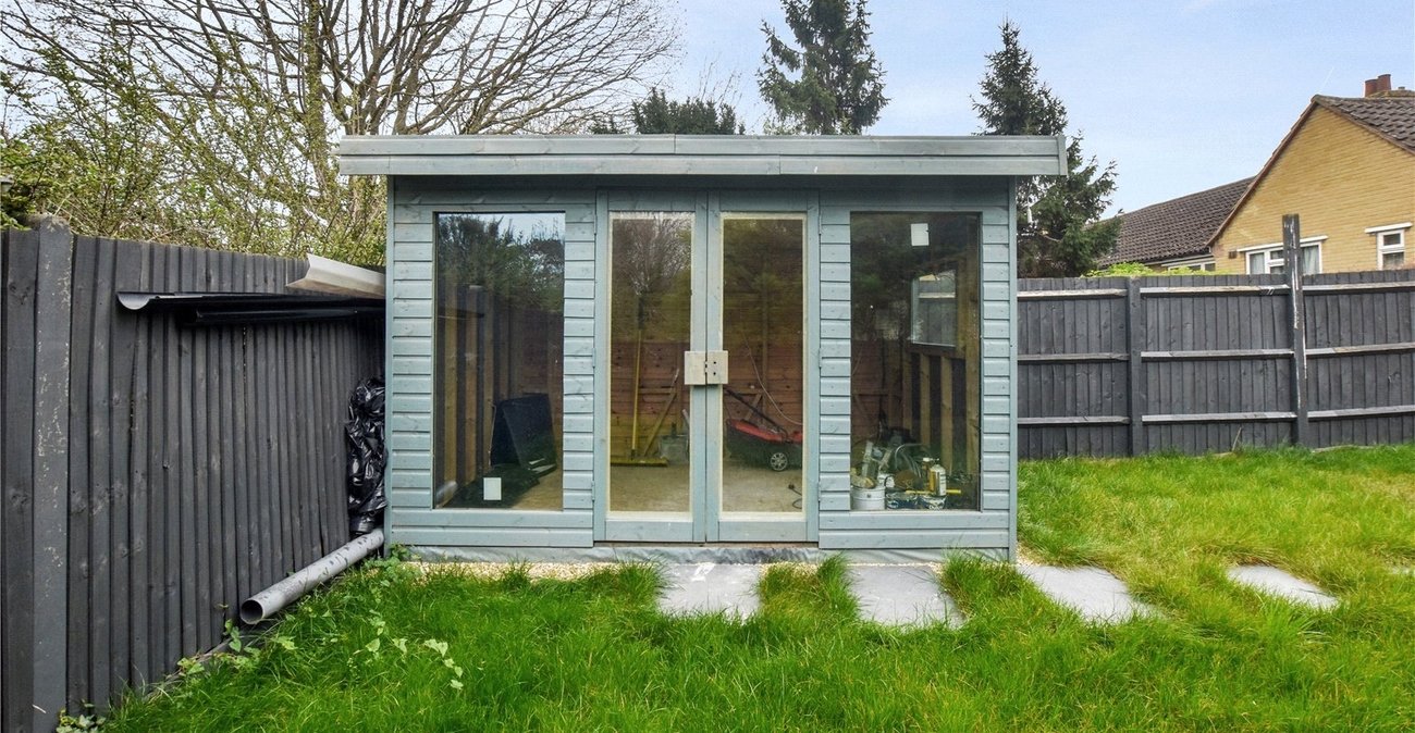 3 bedroom bungalow to rent in Bexley | Robinson Jackson
