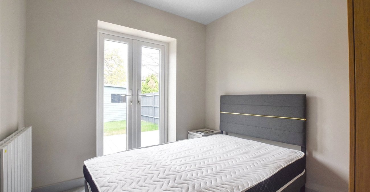 3 bedroom bungalow to rent in Bexley | Robinson Jackson