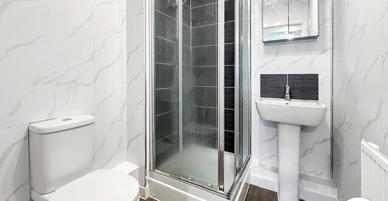 2 bedroom property to rent in Chatham | Robinson Michael & Jackson