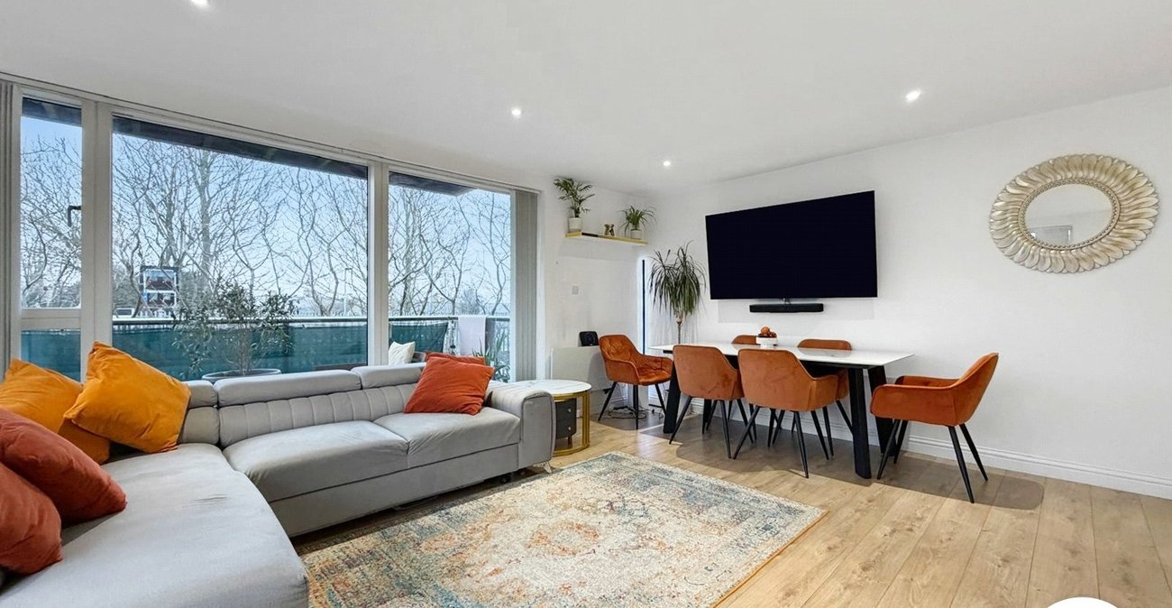 2 bedroom property to rent in Welling | 