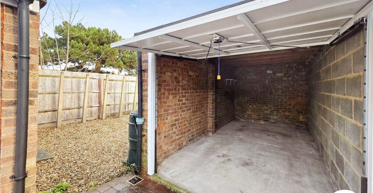 3 bedroom property to rent in The Park | Robinson Jackson