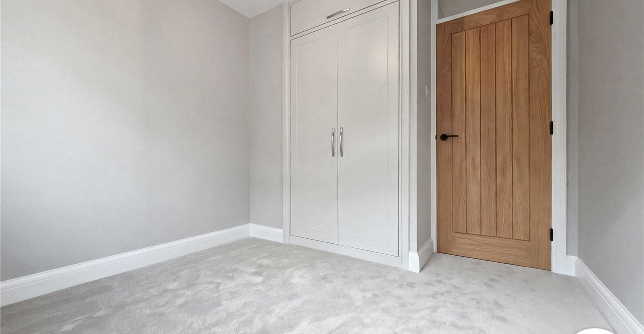 3 bedroom property to rent in The Park | Robinson Jackson