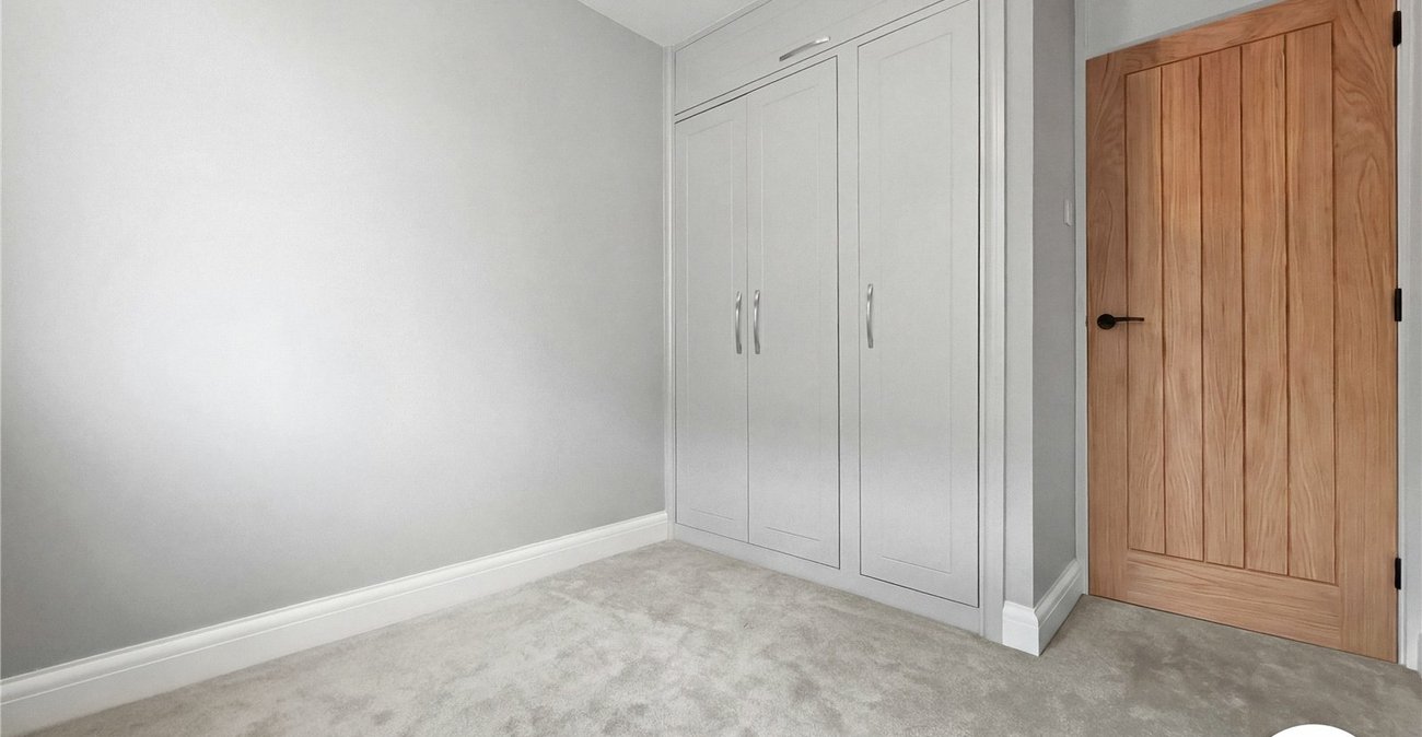 3 bedroom property to rent in The Park | Robinson Jackson