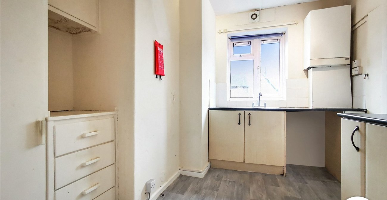 2 bedroom property to rent in Erith | Robinson Jackson