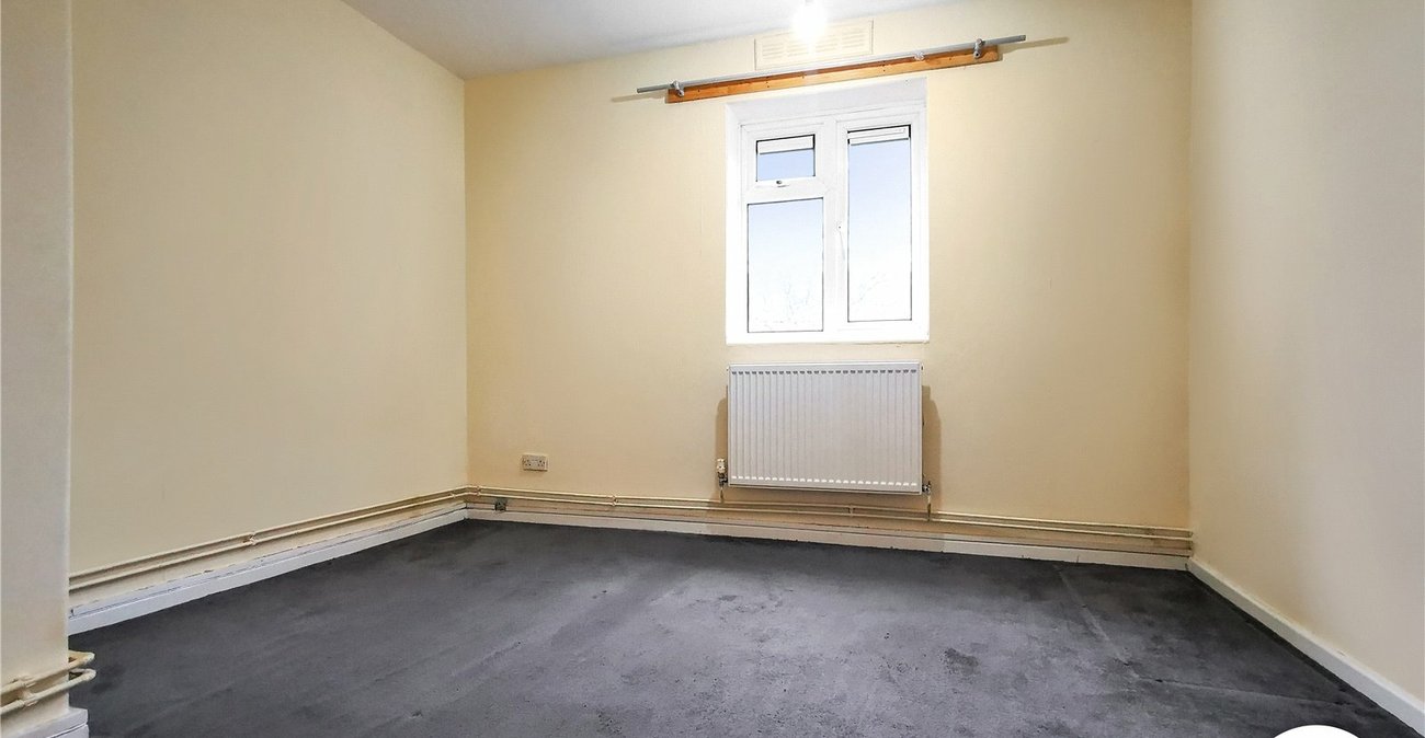 2 bedroom property to rent in Erith | Robinson Jackson