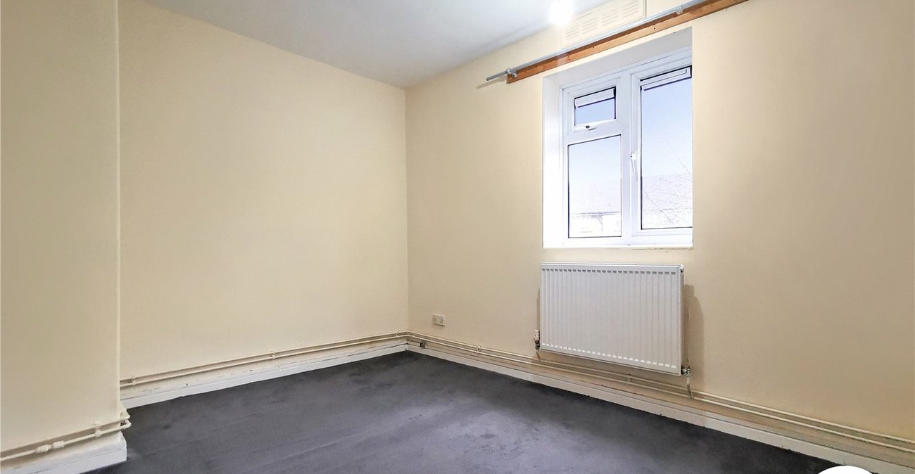 2 bedroom property to rent in Erith | Robinson Jackson