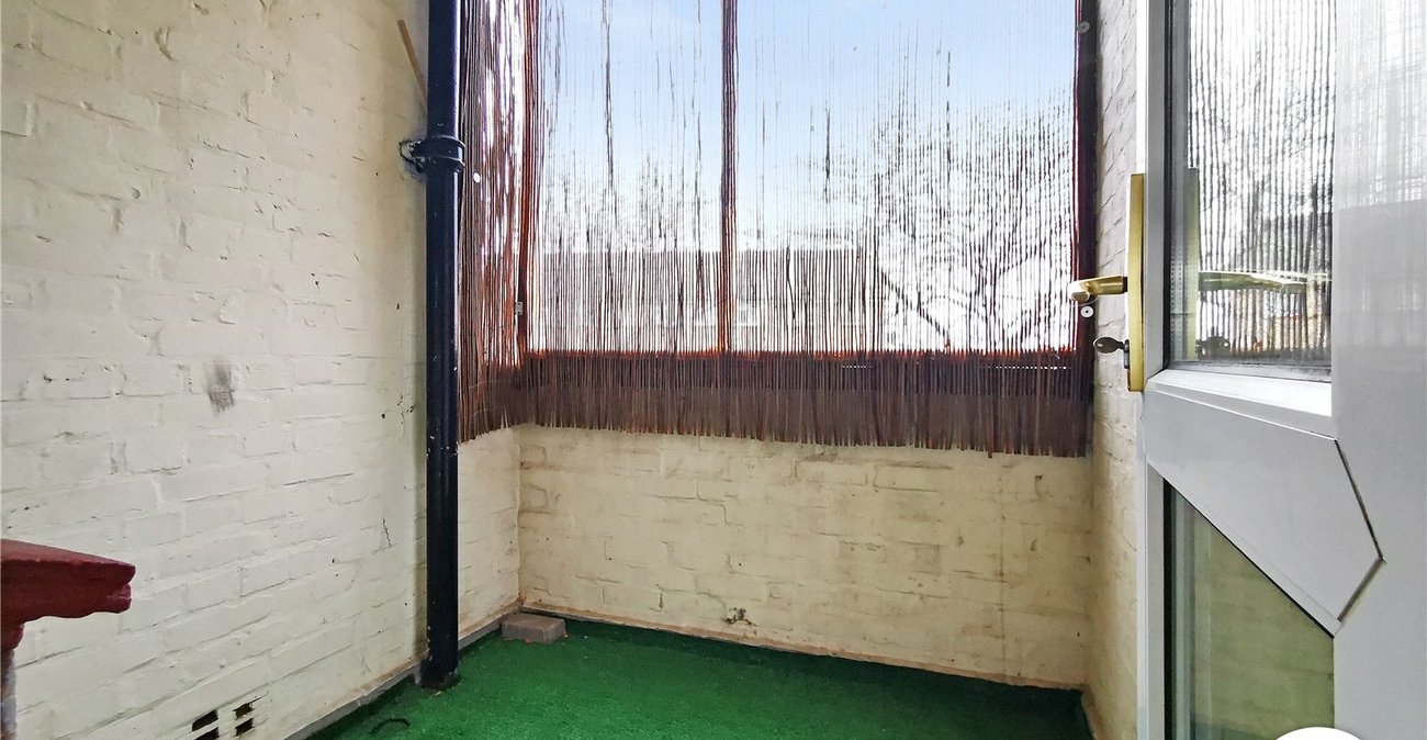 2 bedroom property to rent in Erith | Robinson Jackson