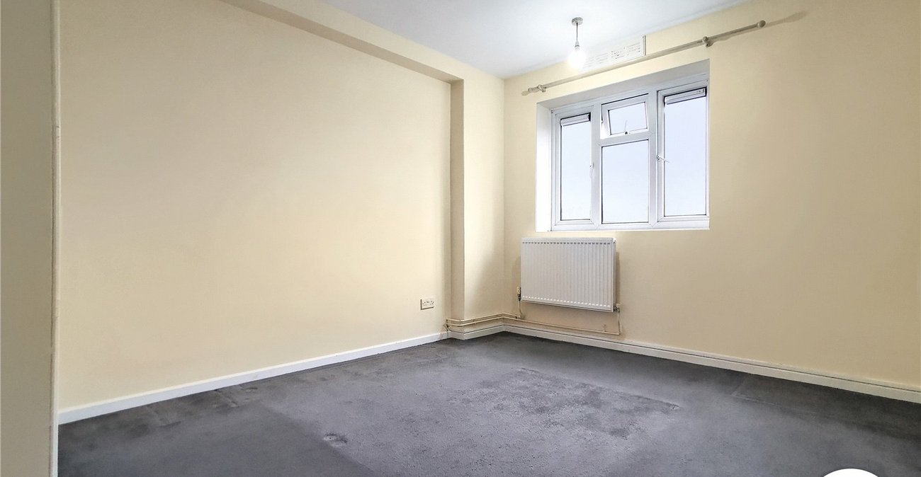 2 bedroom property to rent in Erith | Robinson Jackson