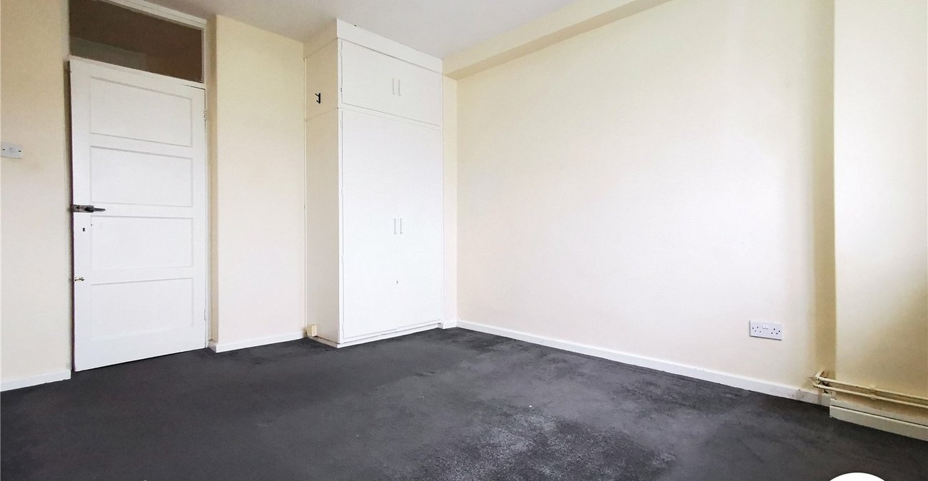 2 bedroom property to rent in Erith | Robinson Jackson