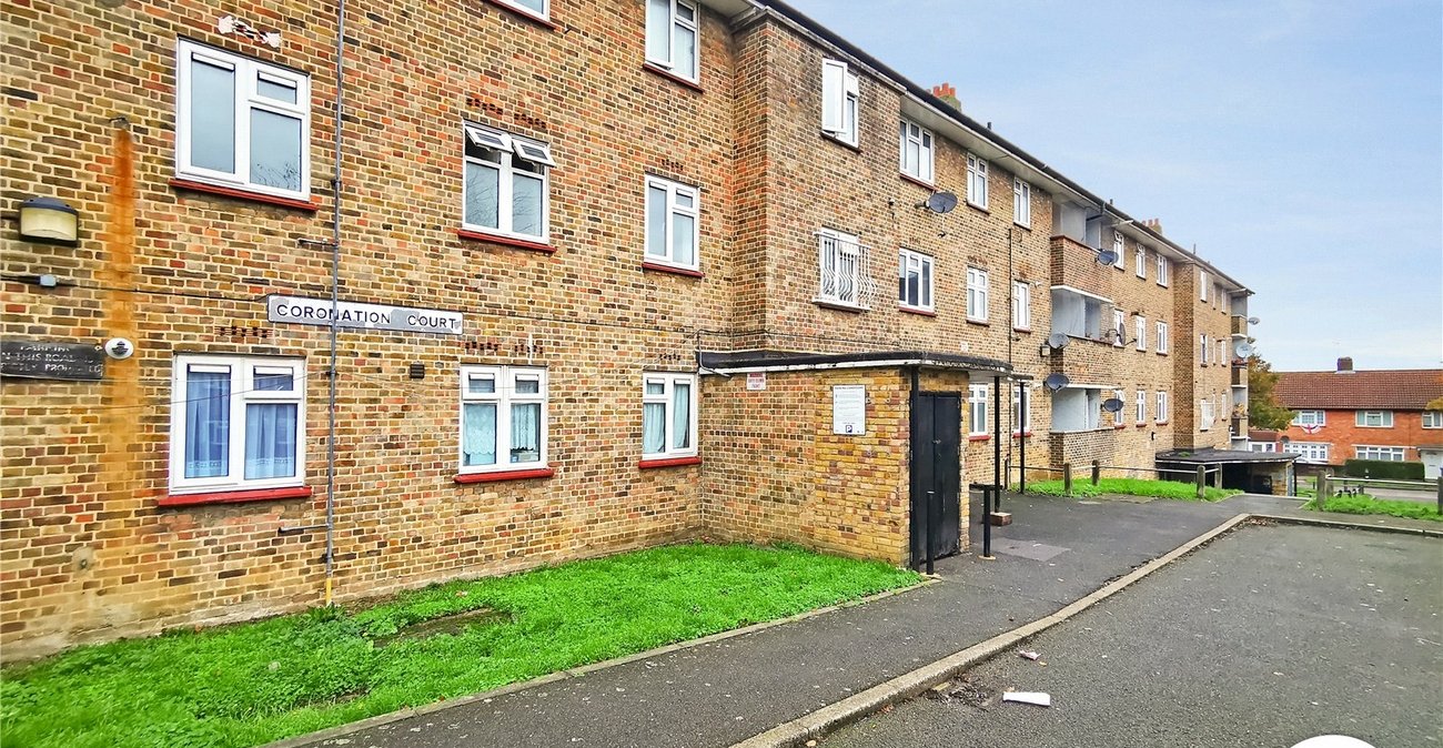 2 bedroom property to rent in Erith | Robinson Jackson