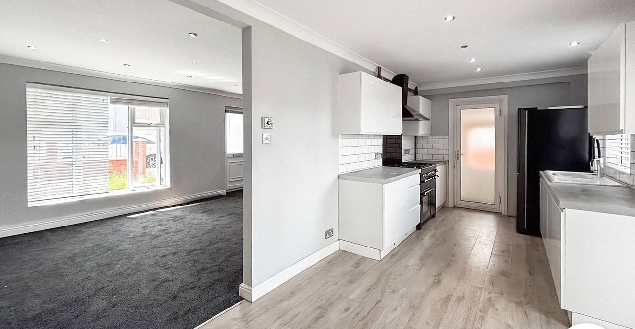 3 bedroom house to rent in Erith | Robinson Jackson