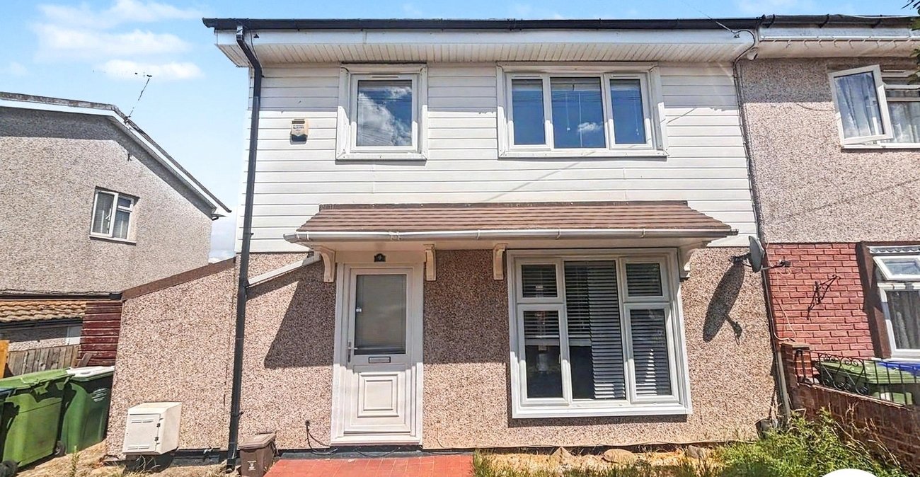 3 bedroom house to rent in Erith | Robinson Jackson