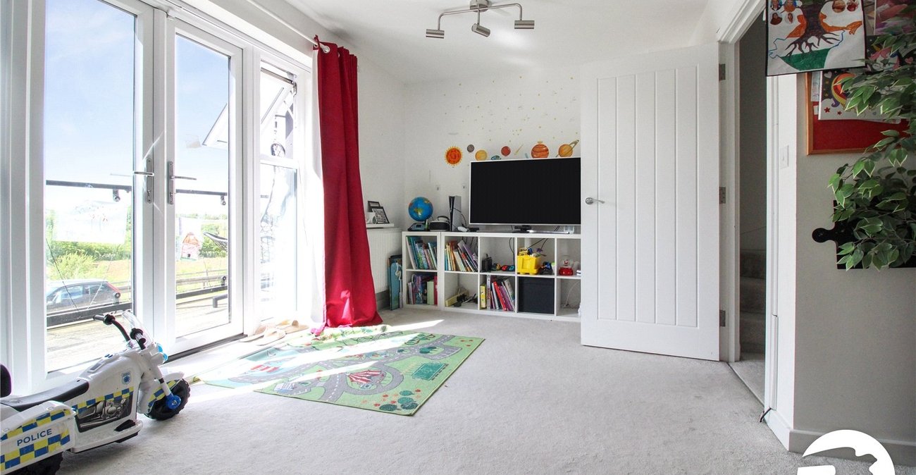 5 bedroom property to rent in Northfleet | Robinson Michael & Jackson