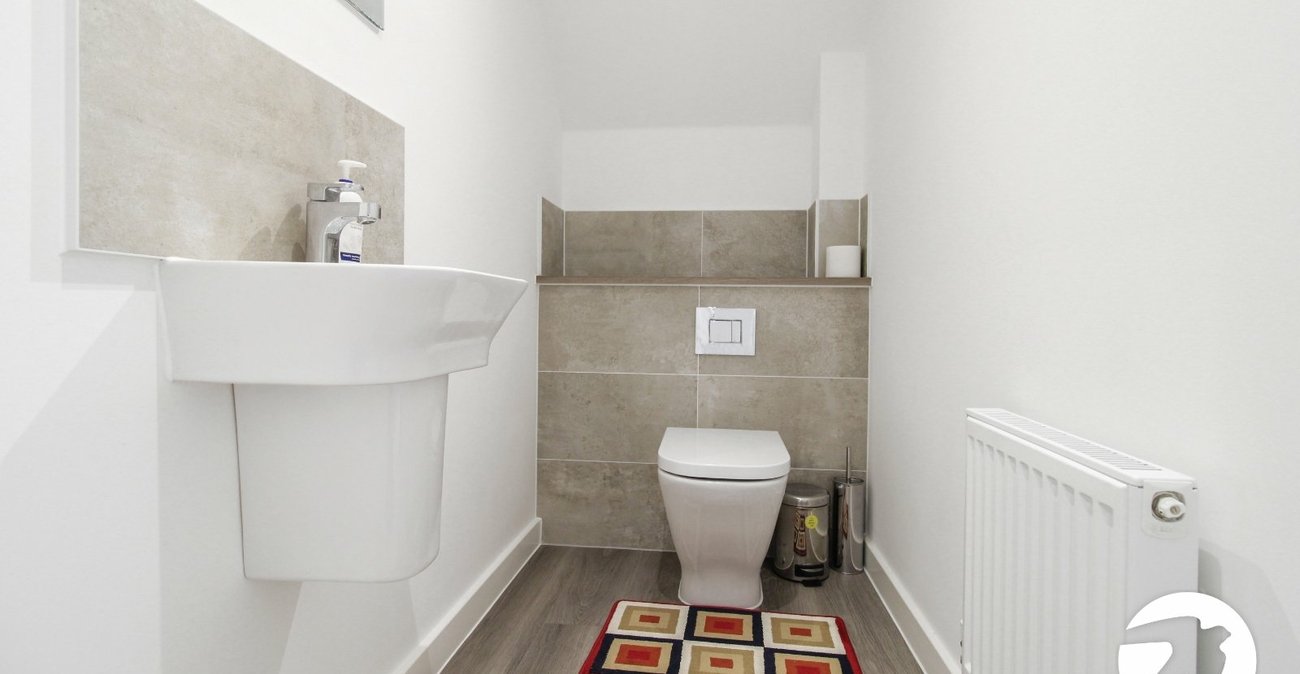 4 bedroom property to rent in Northfleet | Robinson Michael & Jackson