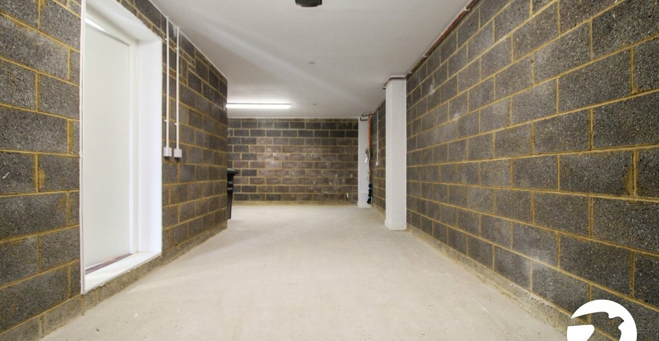 4 bedroom property to rent in Northfleet | Robinson Michael & Jackson