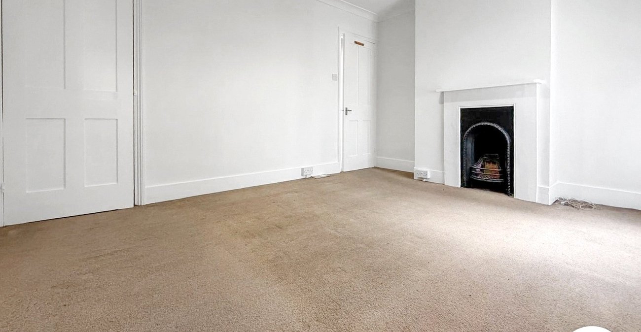 2 bedroom house to rent in Chatham | Robinson Michael & Jackson