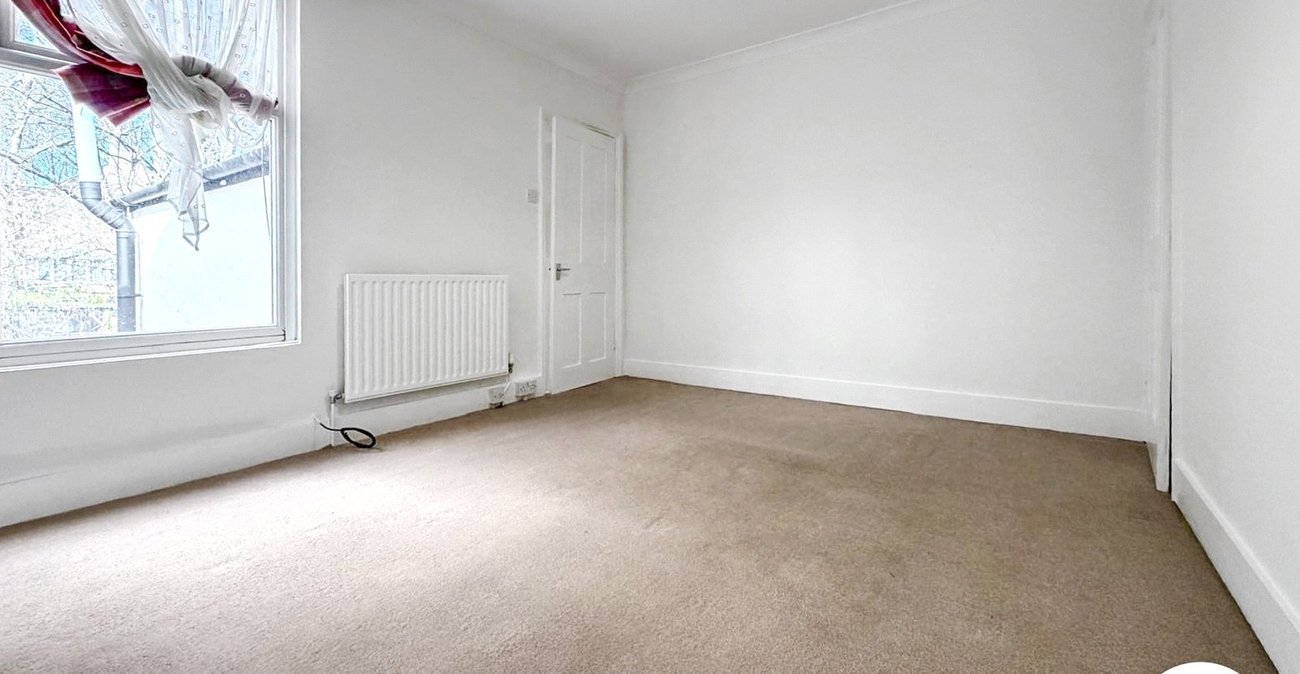 2 bedroom house to rent in Chatham | Robinson Michael & Jackson